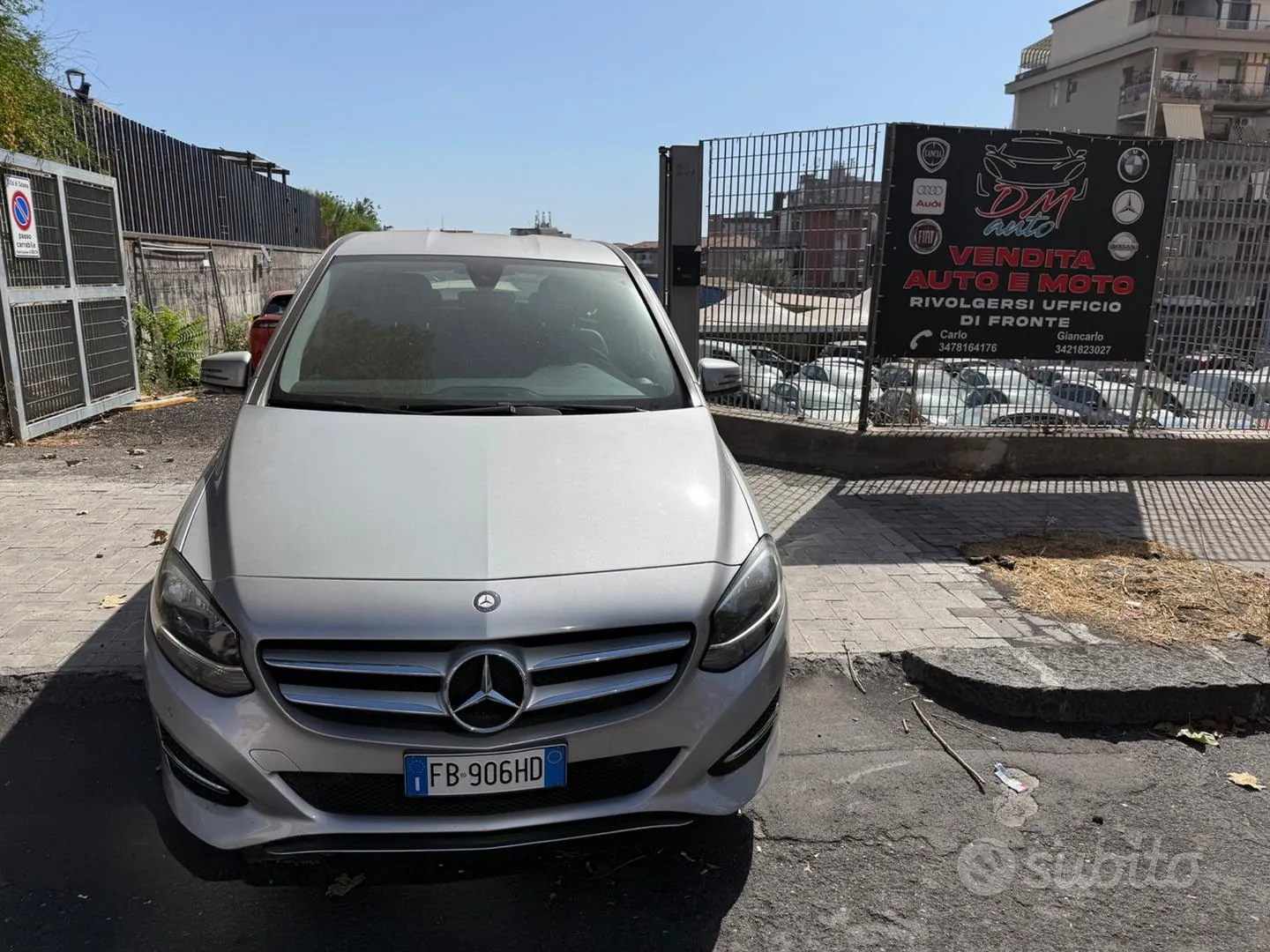 Mercedes-Benz B 180 2015 photo 2