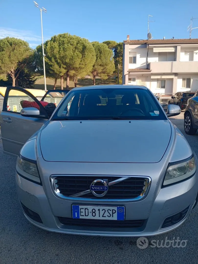 Volvo V50
