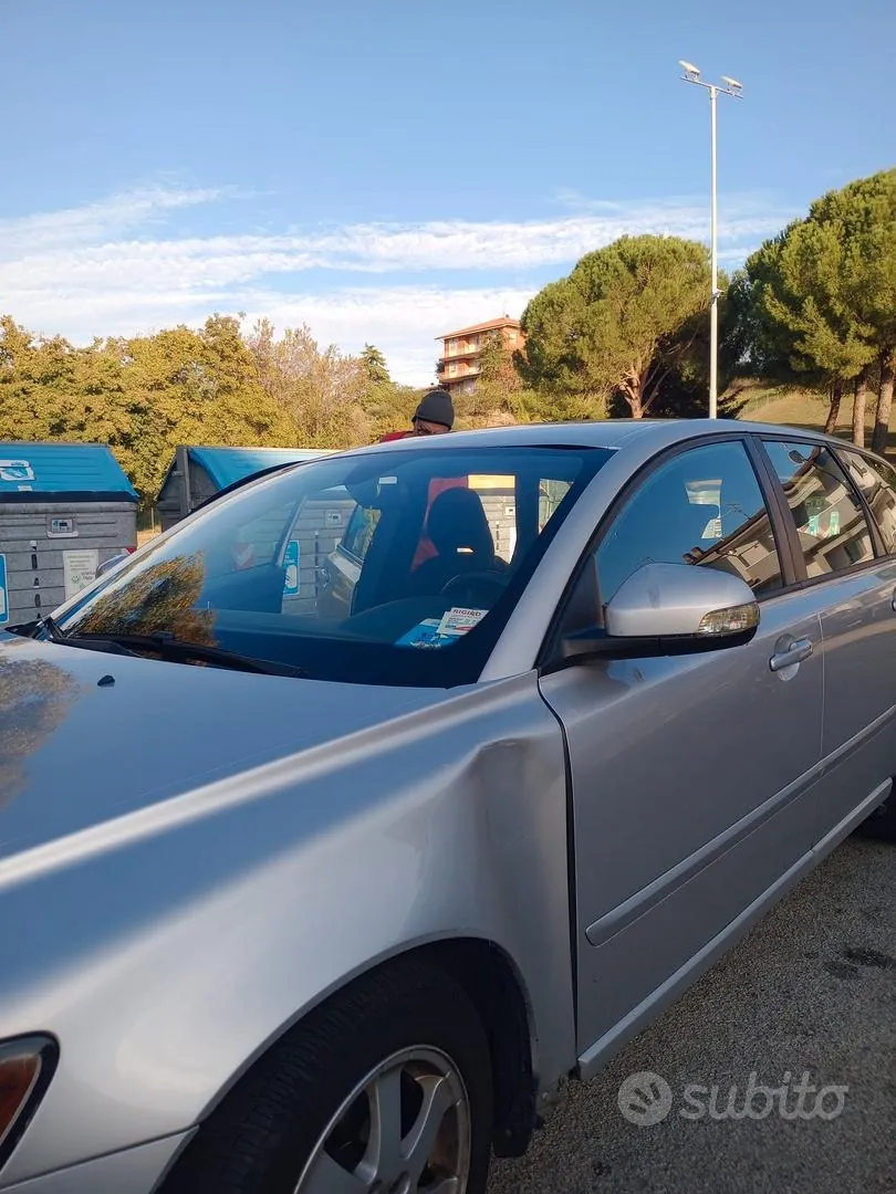 Volvo V50 2010 photo 3