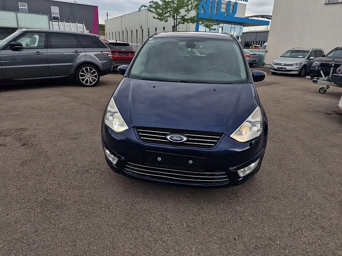 Ford Galaxy 2013 photo 2