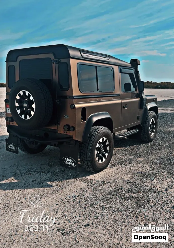 Land Rover Defender