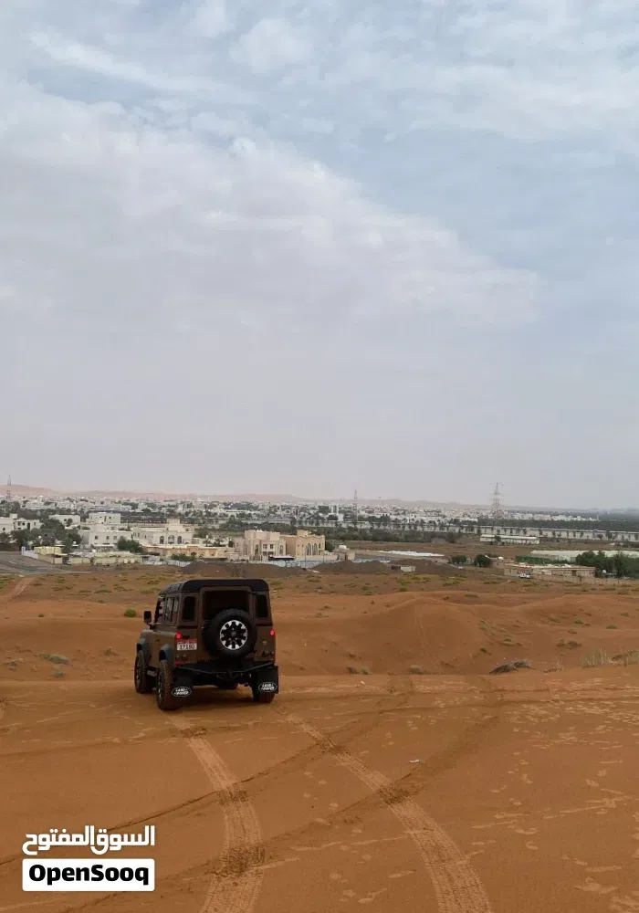 Land Rover Defender 2015 photo 3
