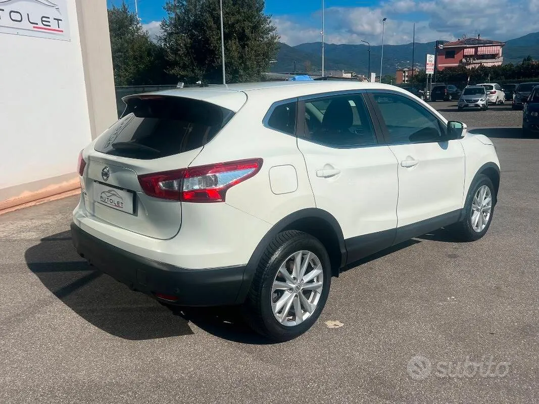 Nissan Qashqai 2015 photo 4