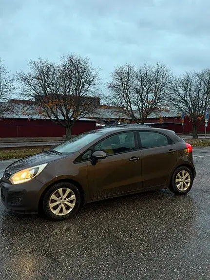 Kia Rio 2012 photo 2