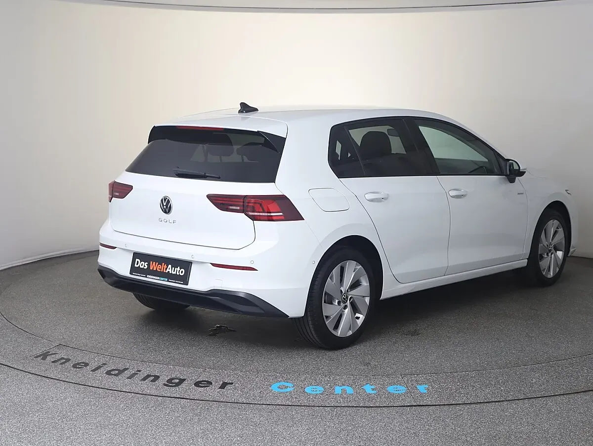 Volkswagen Golf 2026 photo 5