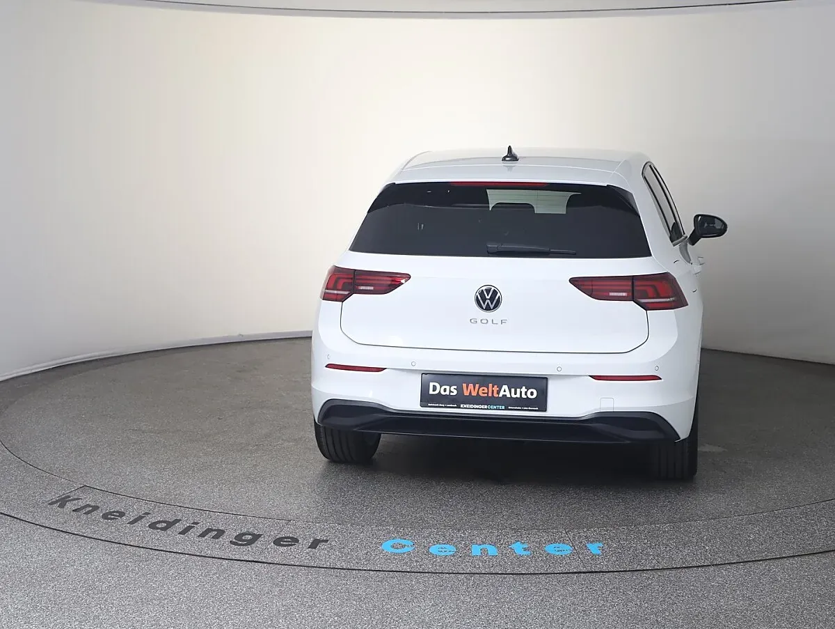 Volkswagen Golf 2026 photo 3