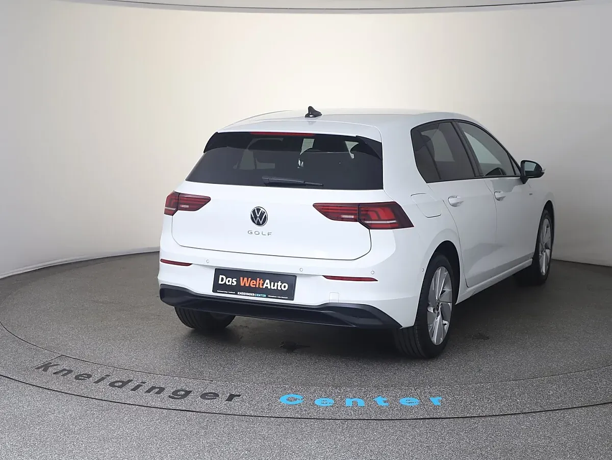 Volkswagen Golf 2026 photo 4