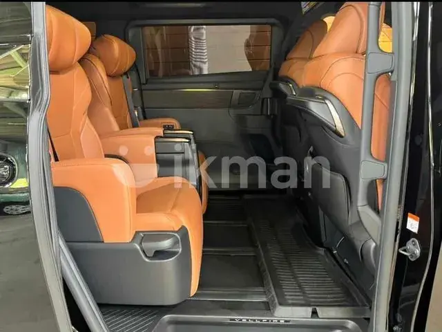 Toyota Vellfire 2026 photo 3