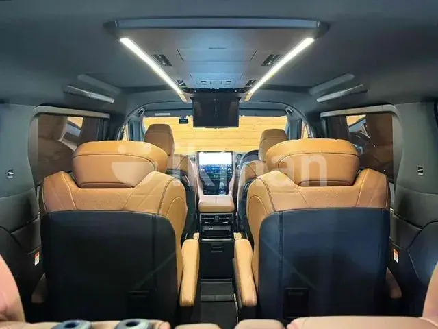 Toyota Vellfire 2026 photo 4
