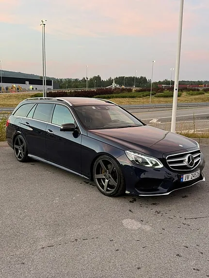 Mercedes-Benz E220 D