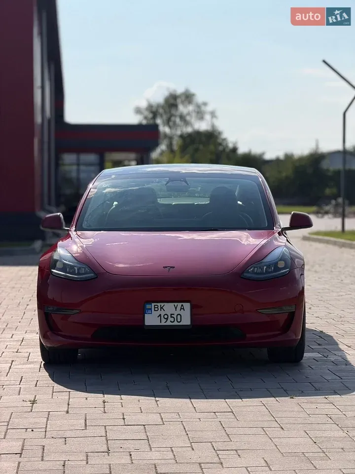 Tesla Model 3 2022 photo 3