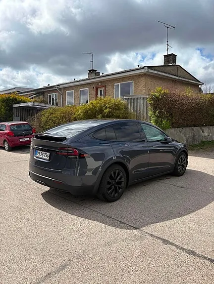 Tesla Model X 2023 photo 5