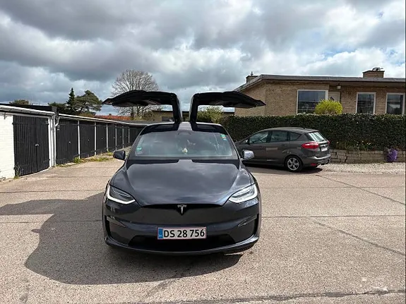 Tesla Model X 2023 photo 4