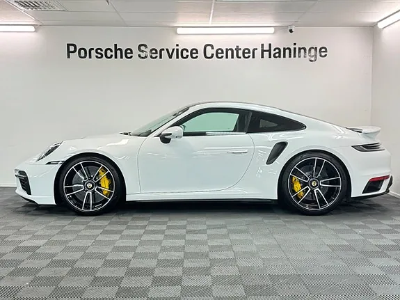 Porsche 911 Turbo S 2023 photo 3