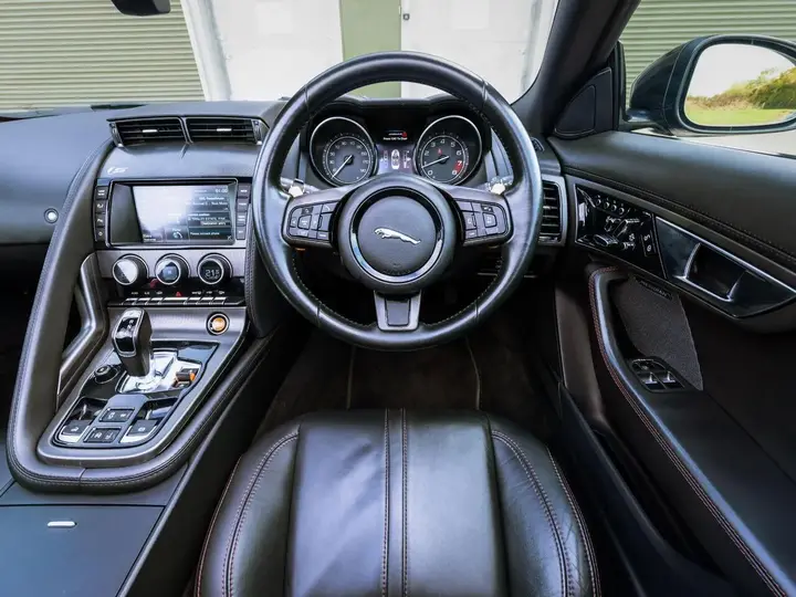Jaguar F-Type 2014 photo 2