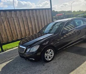 Mercedes-Benz E220