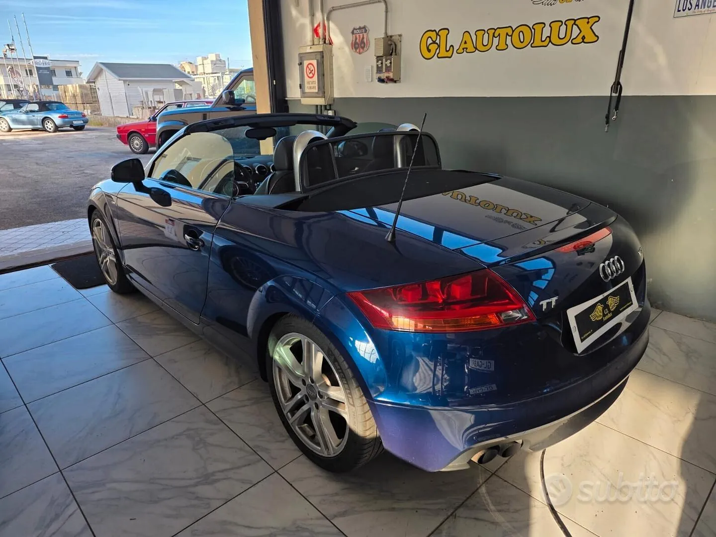 Audi Tt 2011 photo 3