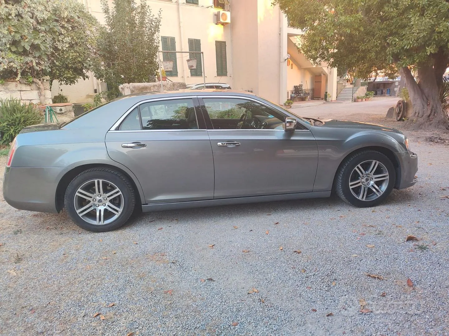 Lancia Thema 2013 photo 3