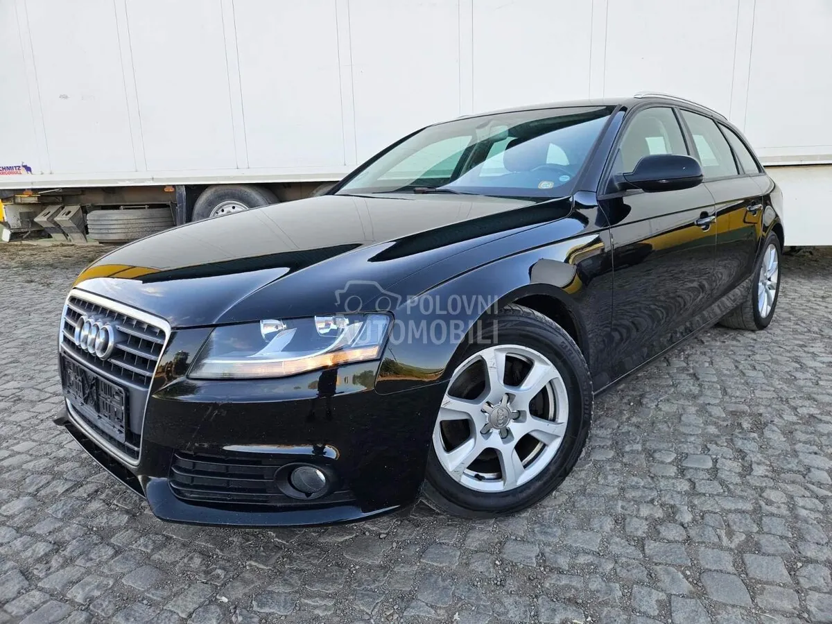 Audi A4 2011 photo 2