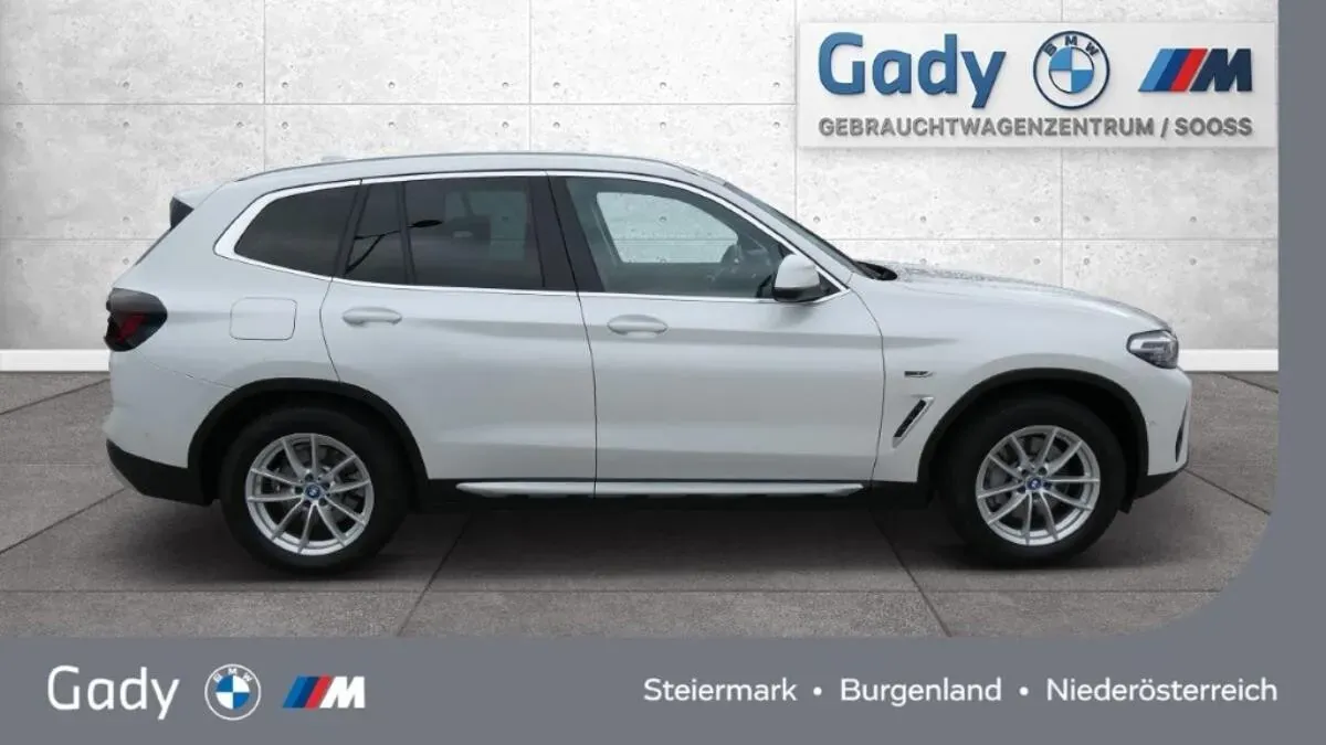 BMW X3 2022 photo 2