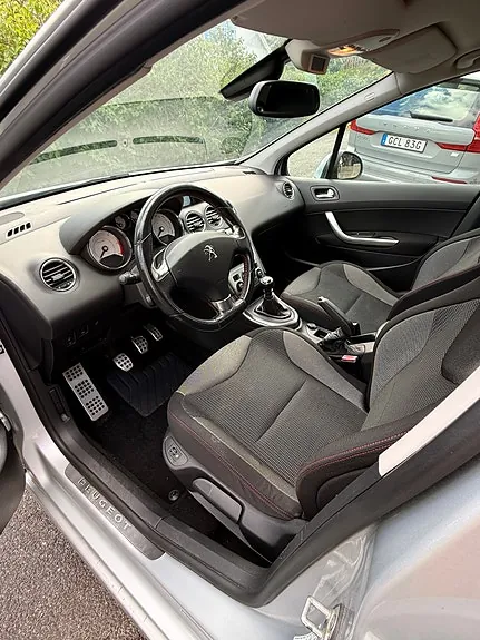 Peugeot 308 2012 photo 5