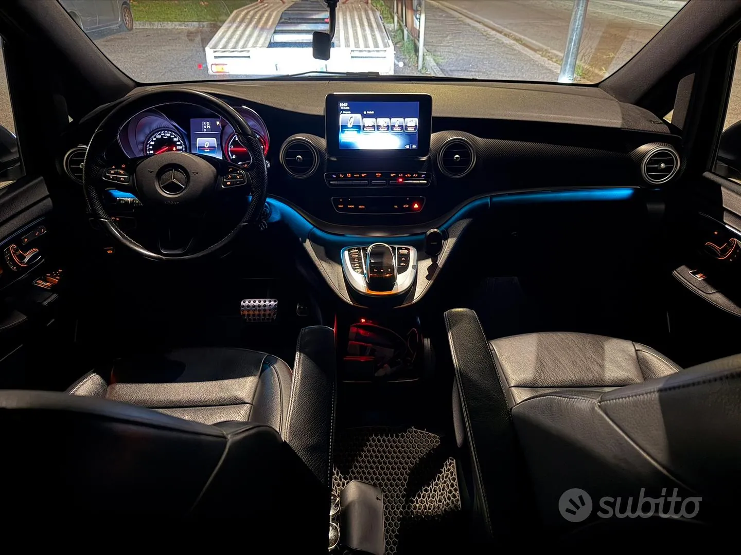 Mercedes-Benz V-Class 2017 photo 4