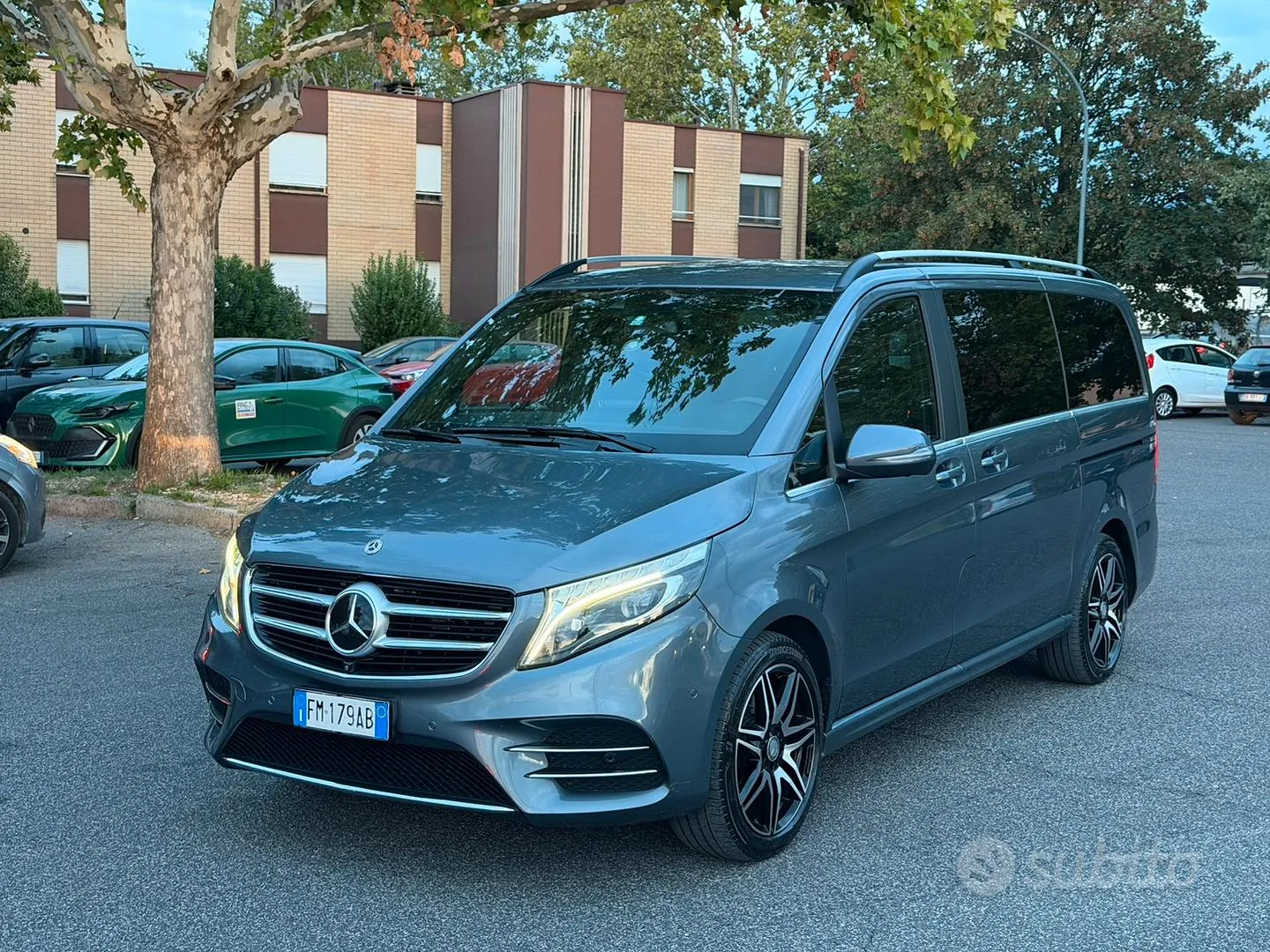 Mercedes-Benz V-Class