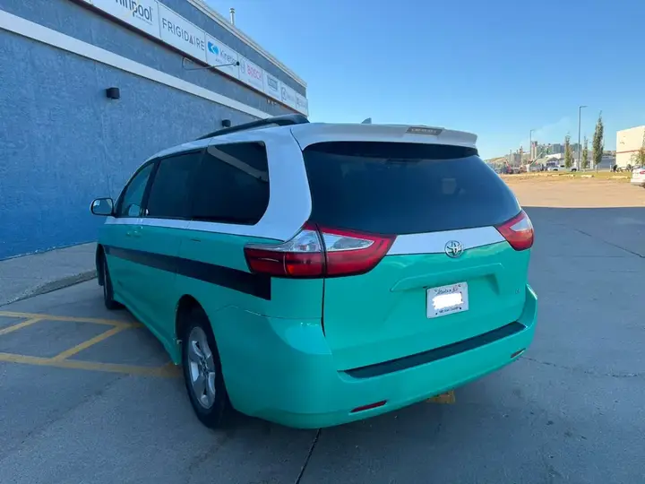 Toyota Sienna 2019 photo 4