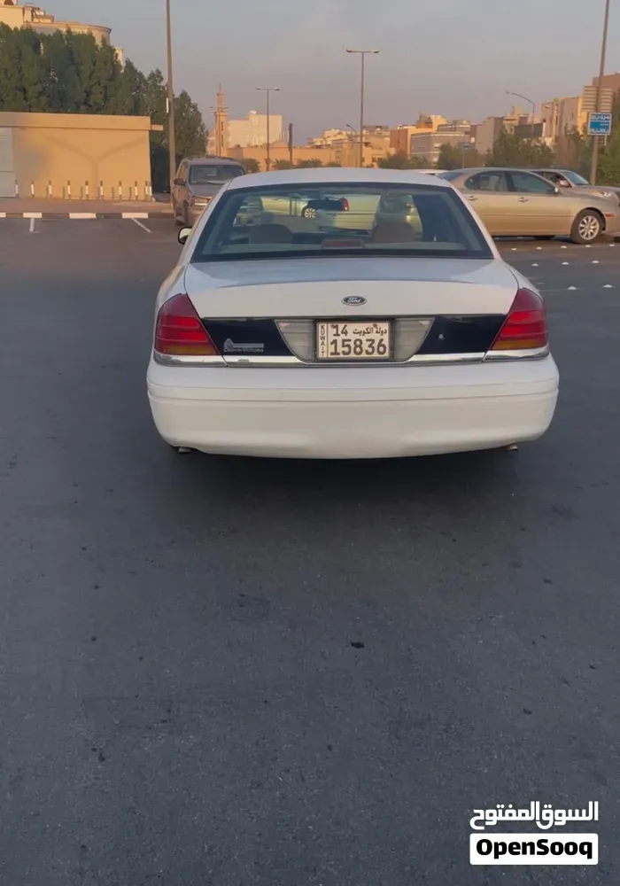 Ford Crown Victoria