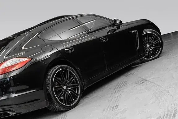 Porsche Panamera 2012 photo 4