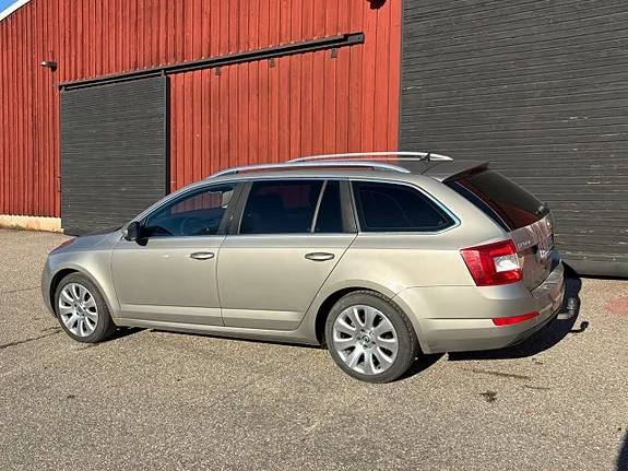 Skoda Octavia 2014 photo 4