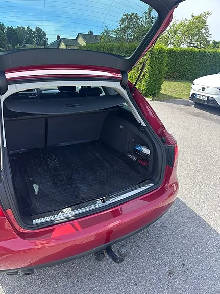 Audi A4 2011 photo 5