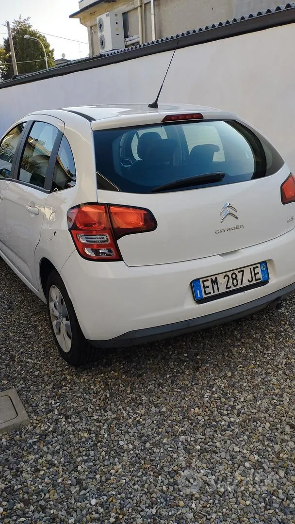 Citroen C3 2012 photo 3