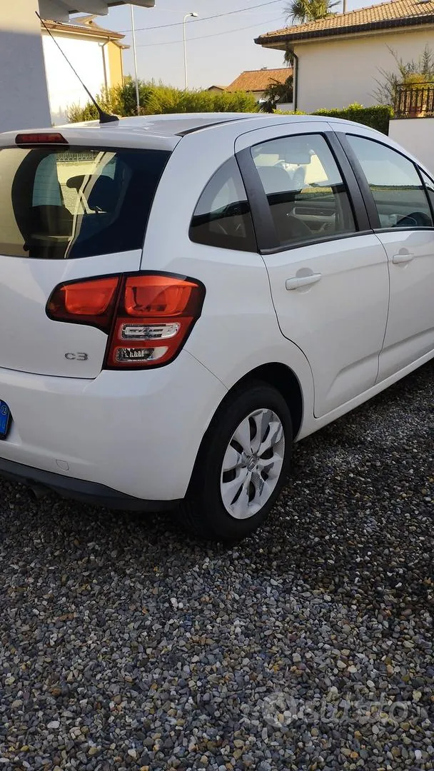Citroen C3 2012 photo 2