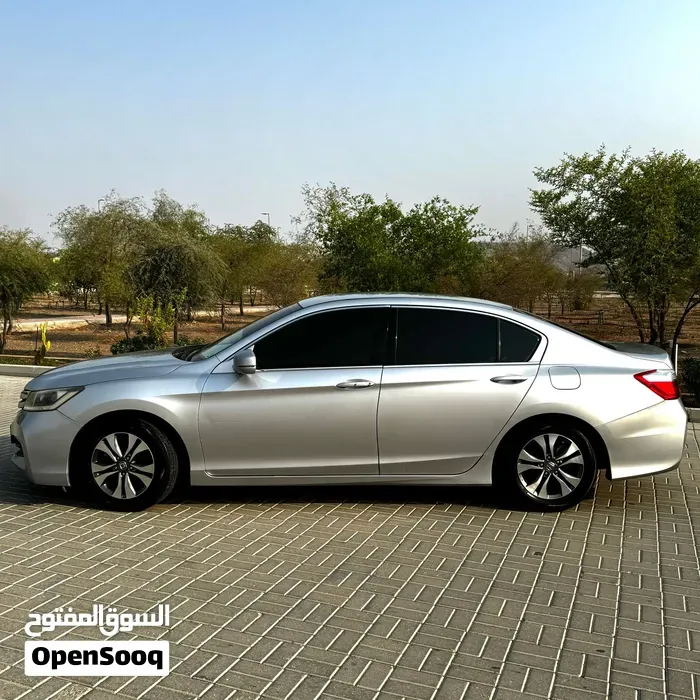 Honda Accord 2015 photo 2