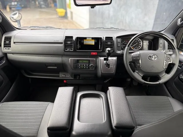 Toyota Hiace 2025 photo 3