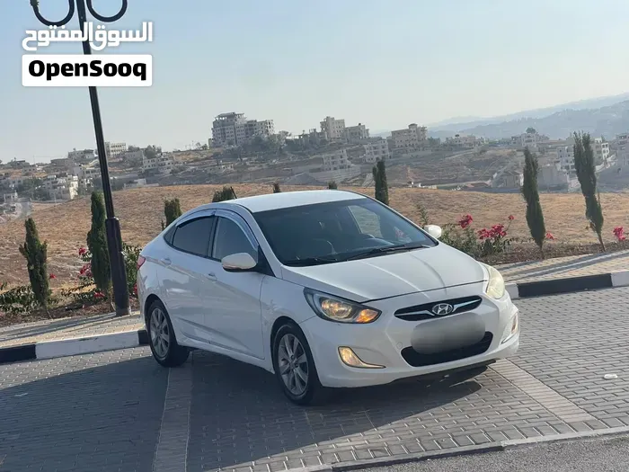 Hyundai Accent 2014 photo 2