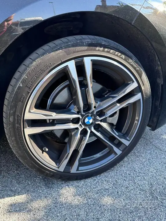 BMW 1 Series 2023 photo 2
