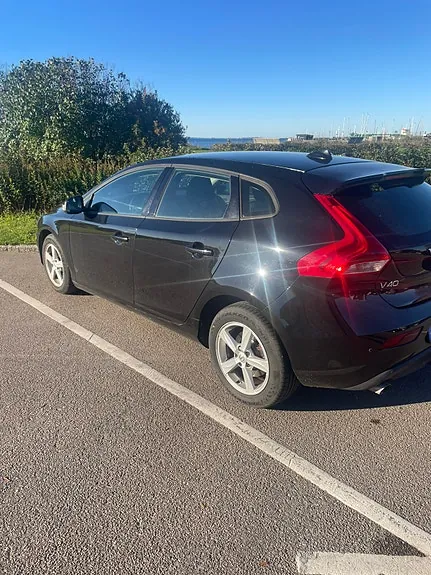 Volvo V40 2017 photo 2
