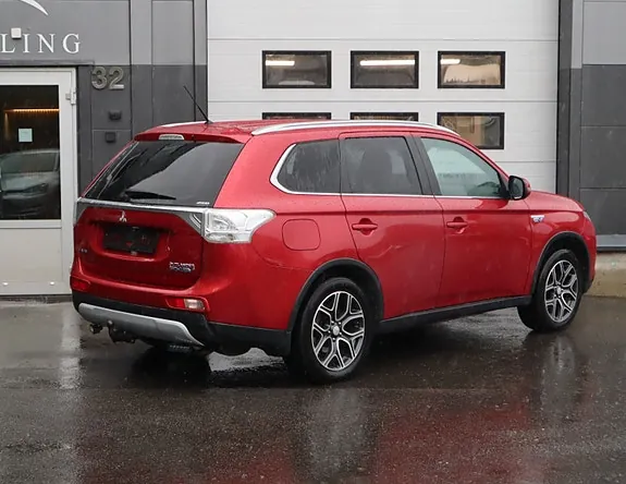 Mitsubishi Outlander 2015 photo 2