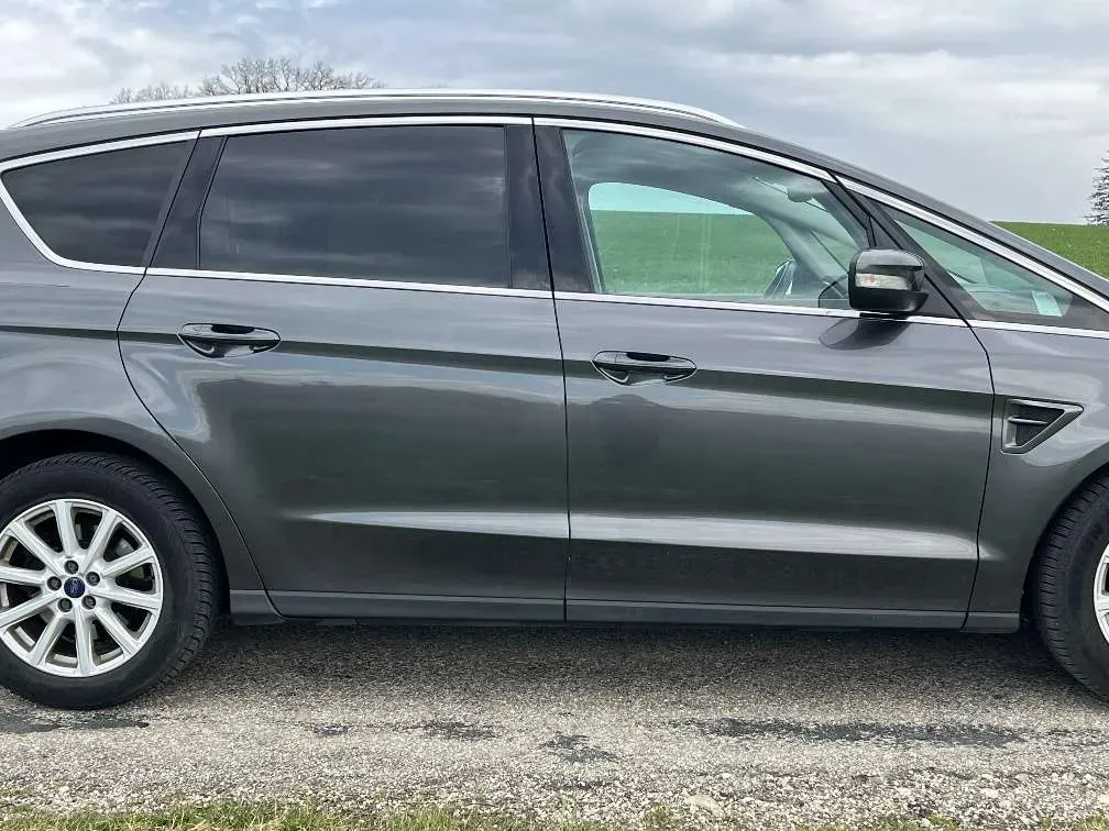 Ford S-Max 2017 photo 2