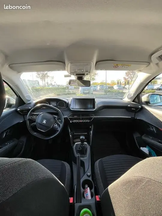 Peugeot 208 2020 photo 3