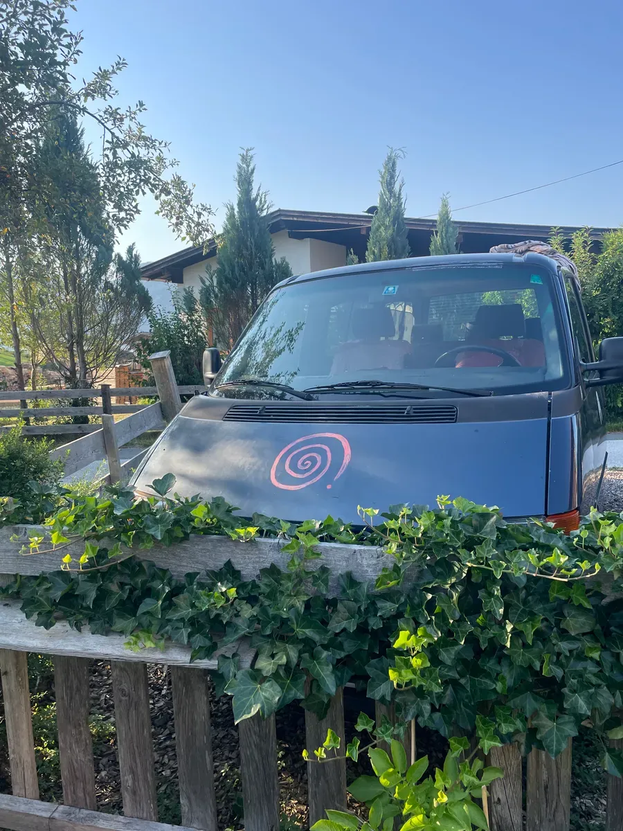 Volkswagen T4 1992 photo 2