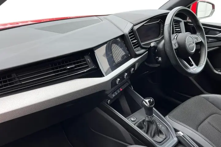 Audi A1 2023 photo 2