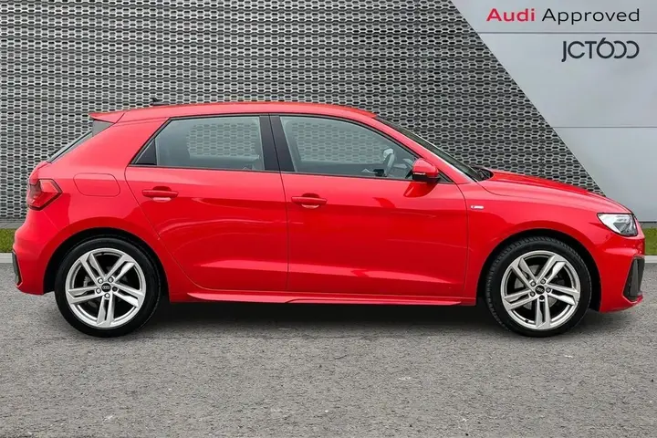 Audi A1 2023 photo 4