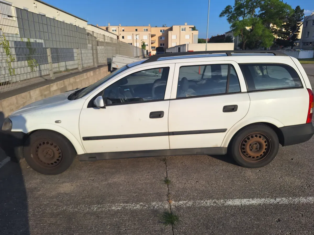 Opel Astra 2002 photo 2