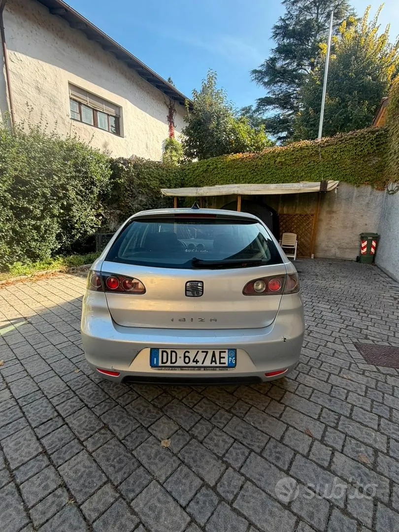 Seat Ibiza 2006 photo 2
