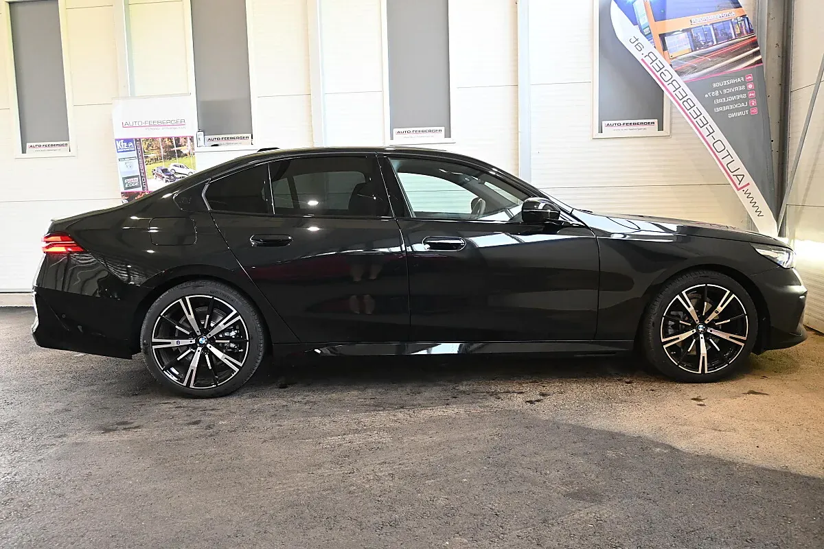 BMW 5 Series 2026 photo 3