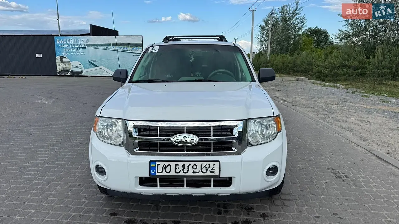 Ford Escape 2010 photo 2