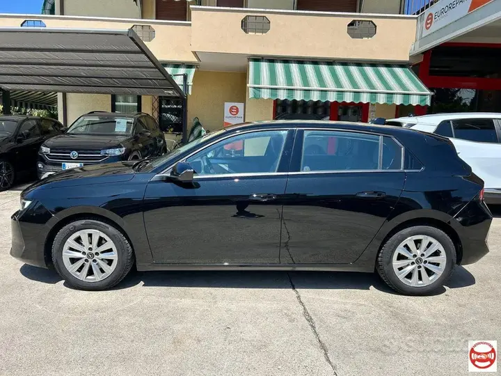 Opel Astra 2023 photo 2